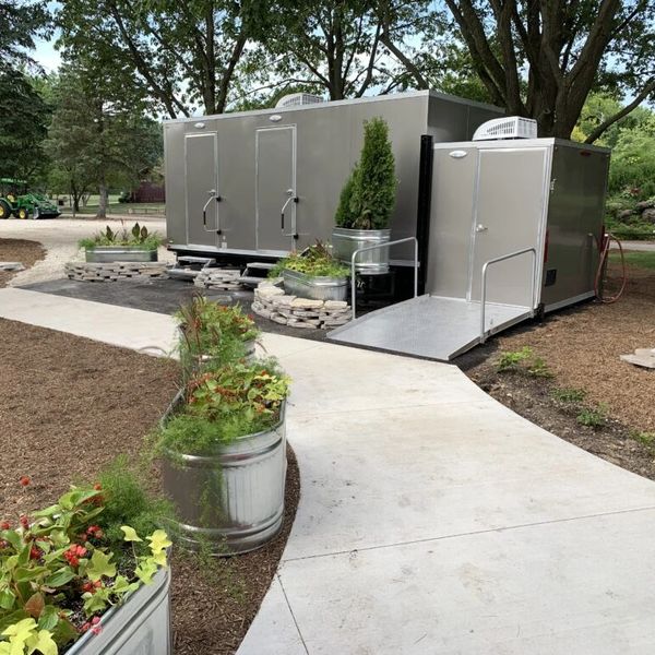 Luxury Mobile Restrooms